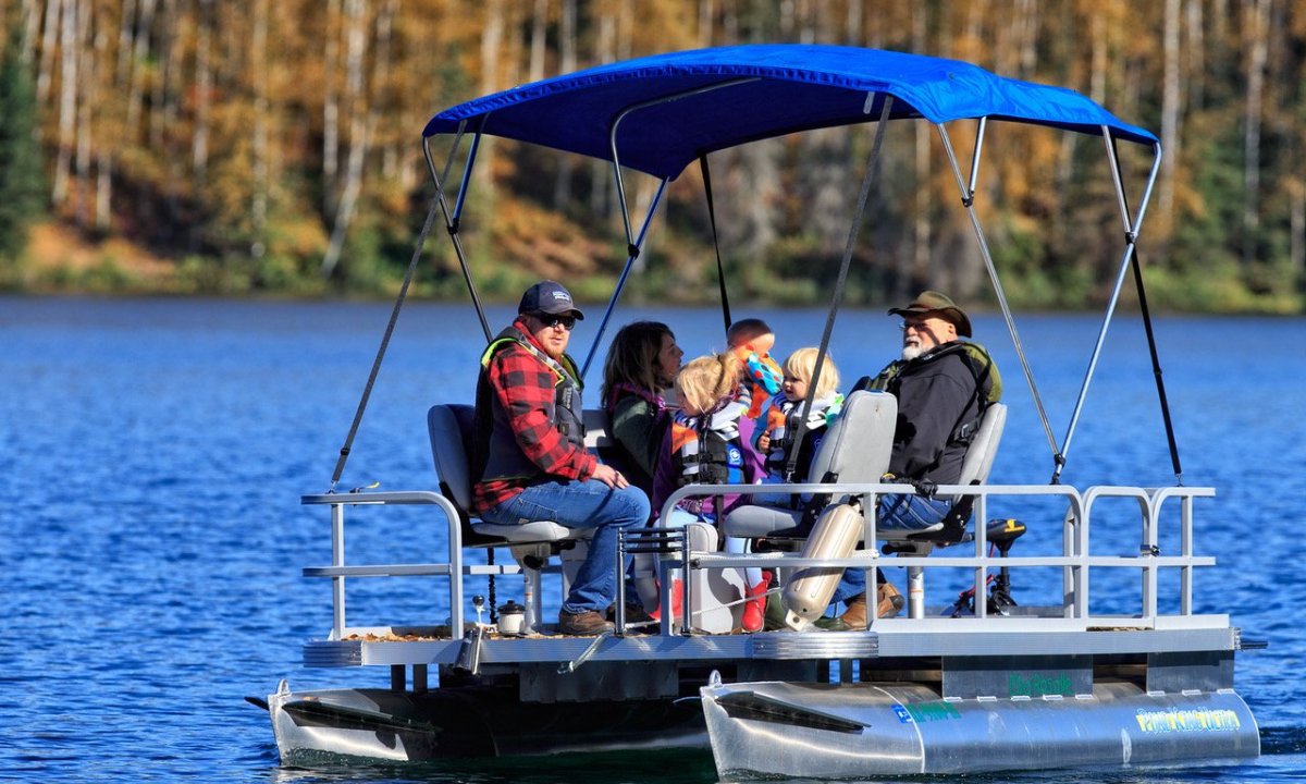 Pond King Ultra - Take Your Entire Family Fishing in Comfort - Image 19