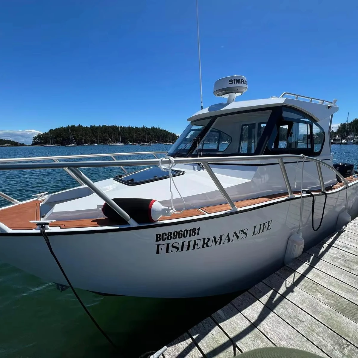 Luxury 24ft Aluminum High-Speed Cabin Fishing Sport Boat for Leisure & Adventure